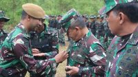 Pangdam I Bukit Barisan Terima Brevet Kehormatan The Gunner Armed TNI AD