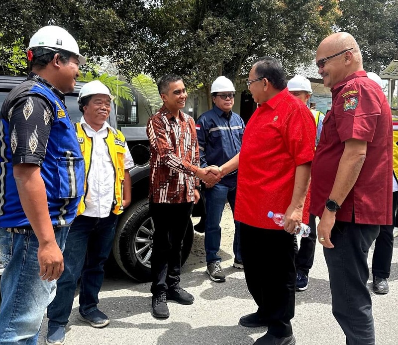 Wakil Bupati Karo Tinjau Jalan Simpang Tongkoh-Simpang Sinaman Kabupaten Karo