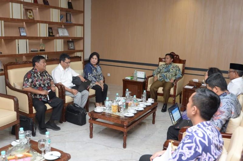 Bertemu Pj. Gubernur Sumut, Bupati Karo Sampaikan Usaha Perbaikan Pelayanan Air Bersih
