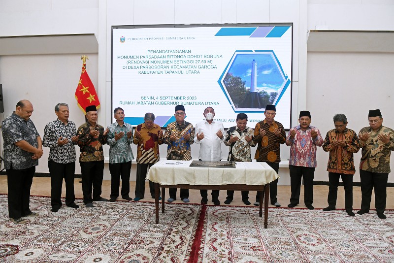 Gubernur Sumut Tanda Tangani Prasasti Renovasi Monumen Ritonga