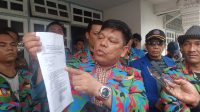 TAPTENG | kliksumut.com - Beredar berita bahwa ketua DPRD Tapteng, Khairul Kiyedi Pasaribu sebut ada pungutan liar diduga dilakukan oleh organisasi buruh di Tapteng di beberapa perusahaan.