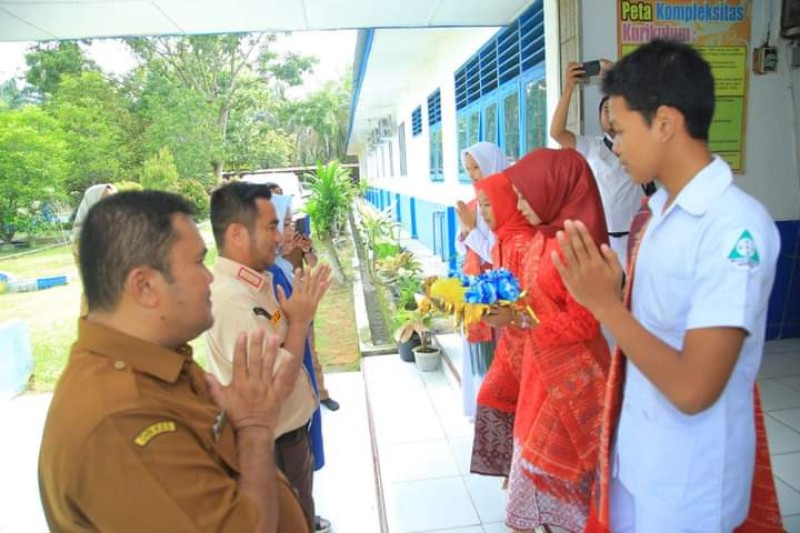 Wakil Bupati Labura Hadiri Acara Aksi Bergizi Di Sekolah SMPN2 Merbau