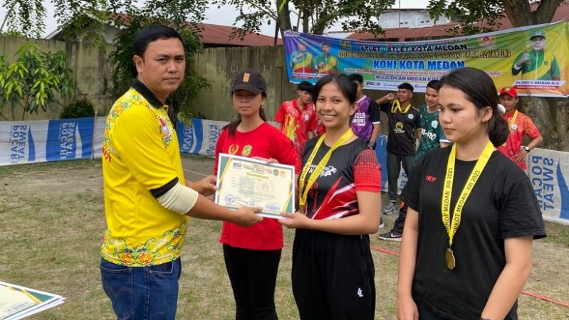 Elsa Borong 3 Medali Diarena Porkot Medan