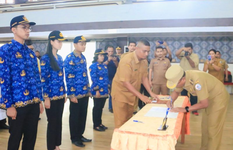 Pj. Bupati Tapteng Ambil Sumpah-Janji 176 PNS Baru, Dan Diminta Jaga Netralitas
