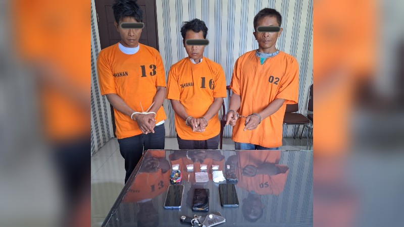 Tak Sadar Sudah Dibuntuti Petugas, Tiga Pria Diduga Pelaku Edar Gelap Sabu Dicegat Unit Narkoba Karo