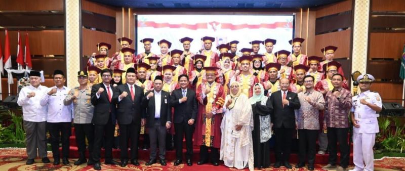 Unpab Wisuda 1.814 Lulusan dan Pengukuhan Gubes