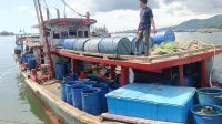 Perdana Kapal Pukat Hela Berkantong di Sibolga-Tapteng Dapat Izin dari Kementerian Kelautan dan Perikan RI