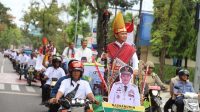 KLIKFOTO_Hasanuddin Naik Betor Pj Gubernur Sumut dan Kepala Daerah Naik Becak ke Acara Musrembang RKPD 2025