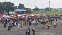 Ribuan Masyarakat Saksikan Open Base Jupiter Aerobatic Team di Lanud Soewondo