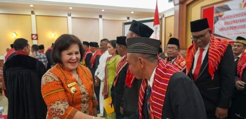 Bupati Karo Ikuti Pelantikan Panwascam 2024 di Berastagi