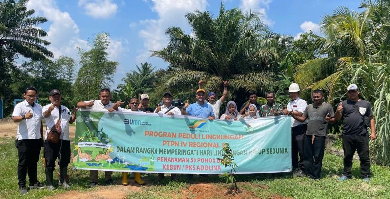 PTPN IV Regional II Peringati Hari Lingkungan Hidup Sedunia dengan Penanaman Pohon dan Penaburan Ikan