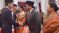 Jokowi Lantik Keponakan Prabowo Jadi Wamen Keuangan