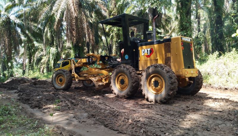 Deru Alat Berat Tiada Henti di Lokasi TMMD 121 Kodim 0204/DS: Pembangunan Jalan 3,4 Km di Dusun Surbakti