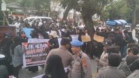 Ratusan Massa Geruduk Kantor Gubernur Sumut: Tuntut Mendagri Pecat Agus Fatoni dari Pj Gubsu,