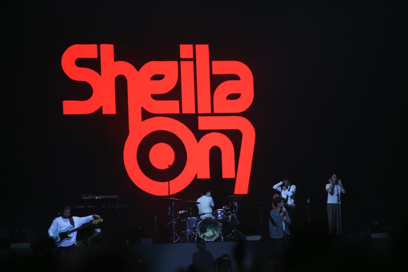 Konser Sheila On 7 di Medan Meriah dan Mengesankan, Bank bjb Luncurkan Kartu ATM Edisi Sheila on 7 "Tunggu Aku Di"