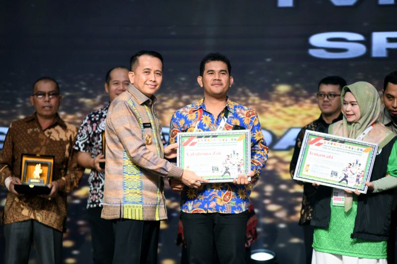 PON XXI Sumut Catatkan Rekor Dunia: 82.392 Volunteer TerbanyakPON XXI Sumut Catatkan Rekor Dunia: 82.392 Volunteer Terbanyak di Dunia, Rekor MURI Tercapai di Dunia, Rekor MURI Tercapai