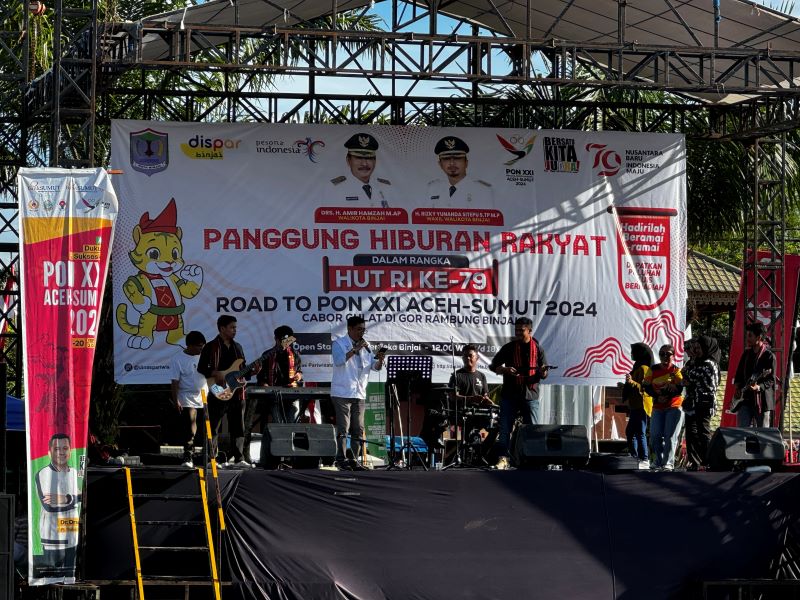 Panggung Hiburan Rakyat Jadi Magnet Penonton di Pertandingan Gulat PON XXI di GOR Binjai