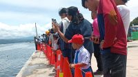 Senangnya Siswa SD Lihat Atraksi Peski Air di Danau Toba, Motivasi Jadi Atlet