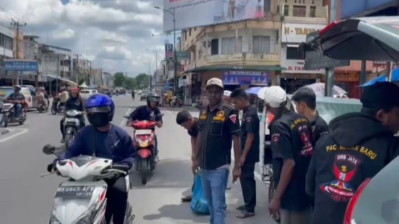 Grib Jaya Medan, Jumat Barokah, Kegiatan Sosial Medan, Pembagian Nasi Kotak, Medan Baru, Program Rutin Grib Jaya