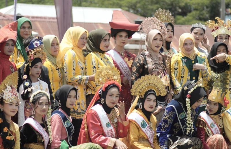 Pemkab Padanglawas Utara Gelar Pagelaran Seni dan Budaya 2024 Bertema "Menghiasi Bumi Balakka dengan Keindahan dan Kecerdasan"