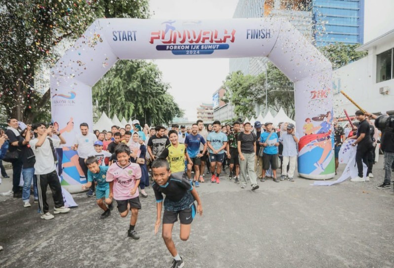 2.000 Peserta Meriahkan Fun Walk OJK dan Forkom IJK Sumut untuk Dukung Inklusi Keuangan 90% di 2024