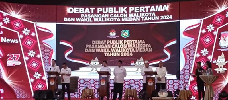 Debat Perdana Pilwalkot Medan 2024 Tiga Paslon Siap Adu Gagasan di Atas Panggung