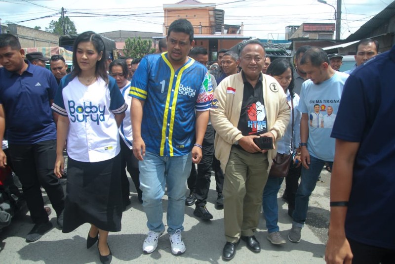 Hendri dan Bobby Nasution Serap Aspirasi Pedagang Pasar Doloksanggul