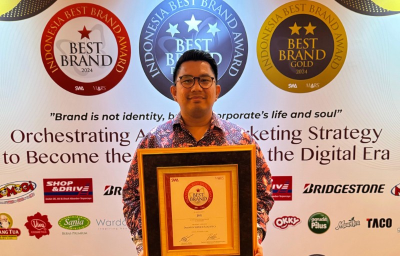 JNE Raih Indonesia Best Brand Award (IBBA) 2024: Pengakuan sebagai Brand Terbaik di Usia 34 Tahun