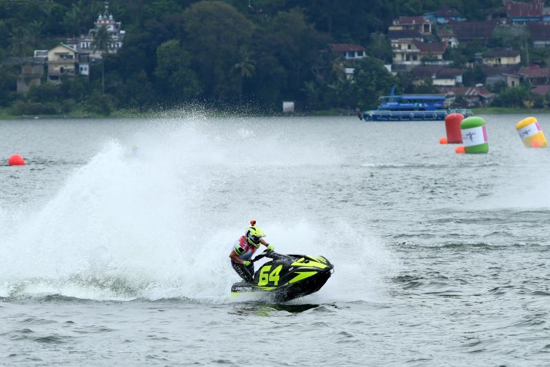 Jasmiin Ypraus Bersaing Ketat dengan Jessica Chavanne di Aquabike Jetski World Championship 2024