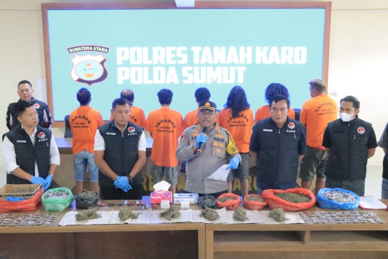 Kapolres Tanah Karo Ungkap Jaringan Narkotika: Ganja 5 Kg dan 7 Tersangka Diamankan