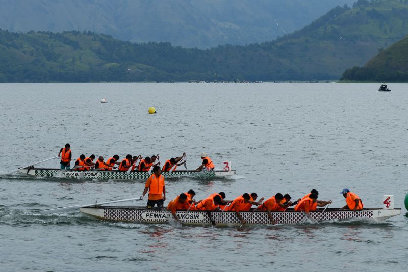 Lomba Solu Bolon Meriahkan Aquabike 2024 di Danau Toba, Pukau Rider dan Wisatawan