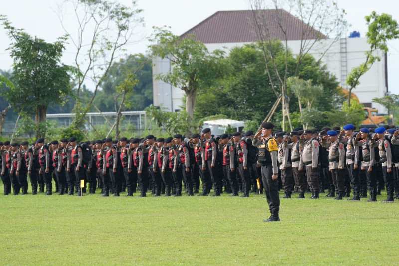 Pj Gubernur Sumut Lepas Personel Pengamanan Pilkada 2024, Komitmen Jaga Stabilitas Demokrasi