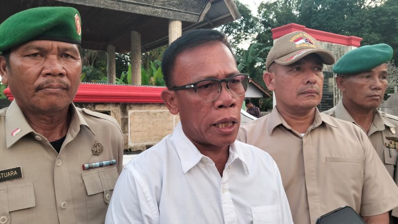 Ziarah ke Makam dr. Ferdinand Lumban Tobing, Masinton Pasaribu: “Pahlawan Inspirasi Bagi Kita Semua”