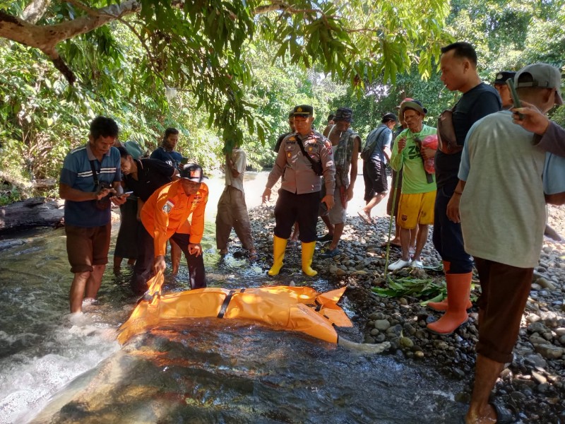 Berhari Tak Pulang, Warga Tangerang Ditemukan Tewas di Bantaran Sungai Aek Lumut Tapteng