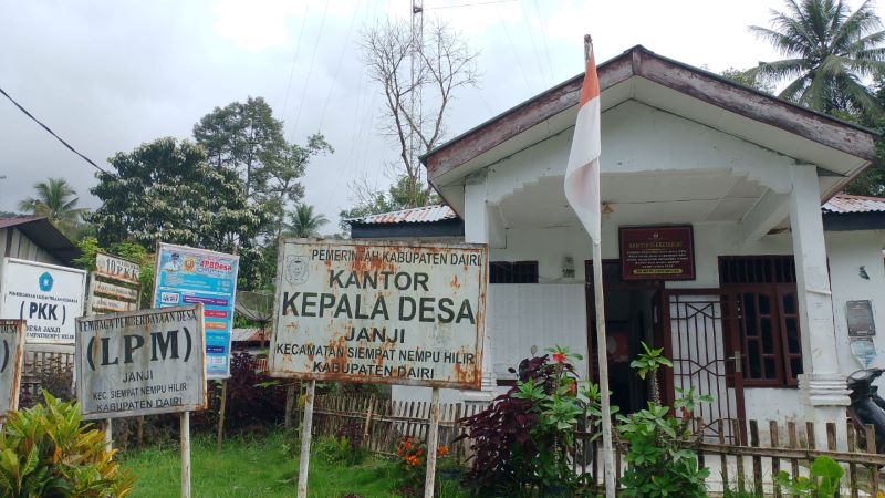 Kepala Desa Janji Diduga Hindari Konfirmasi Terkait Dana Desa