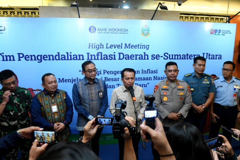 Pj Gubernur Agus Fatoni Tetapkan UMP Sumut 2025 Naik 6,5% dan 8 Sektor UMSP, Ini Rinciannya