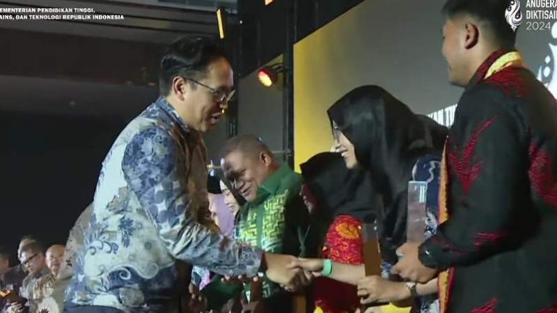 UKM Pers Mahasiswa Kreatif Unimed Raih Medali Perak pada Anugerah Diktisaintek 2024