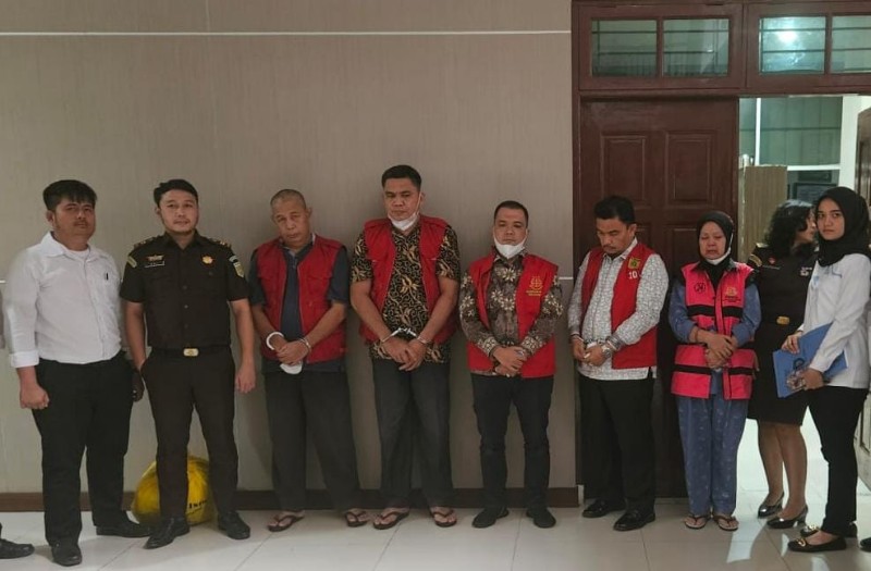 5 Tersangka Kasus Korupsi Seleksi PPPK Langkat 2023 Ditahan Kejatisu, LBH Medan Desak Tindaklanjut Dugaan Keterlibatan Plt. Bupati & Sekda
