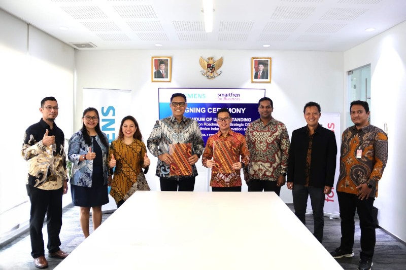 Smartfren for Business & Siemens Perkuat Kemitraan untuk Dorong Solusi Smart Manufacturing di Indonesia