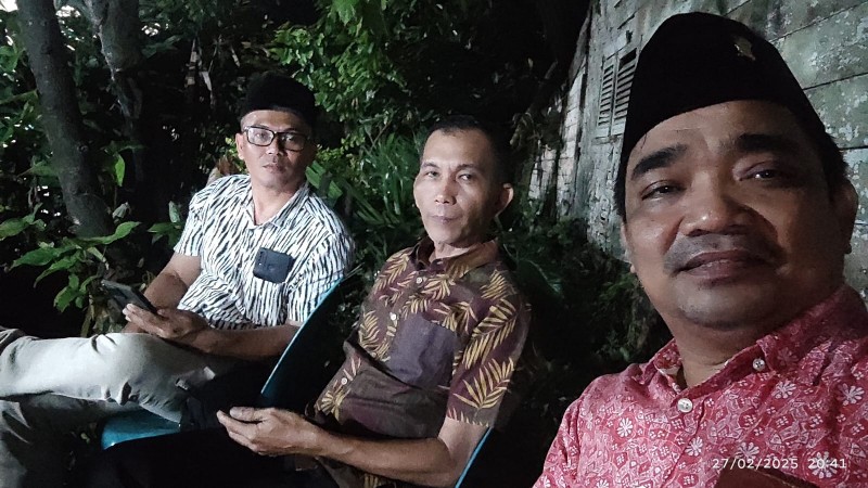 KLIKSUMUT.COM Berduka: Pimpinan dan Redaksi Melayat ke Rumah Duka