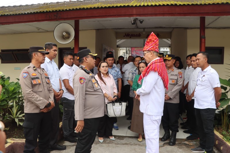 Anggota DPR RI Dr. Hinca Panjaitan Gelar Kunjungan Kerja Reses ke Polres Tanah Karo