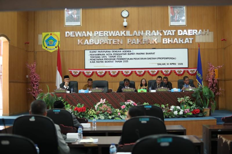Wakil Bupati Hadiri Sidang Paripurna DPRD Pakpak Bharat, Sampaikan Nota Pengantar LKPJ 2024