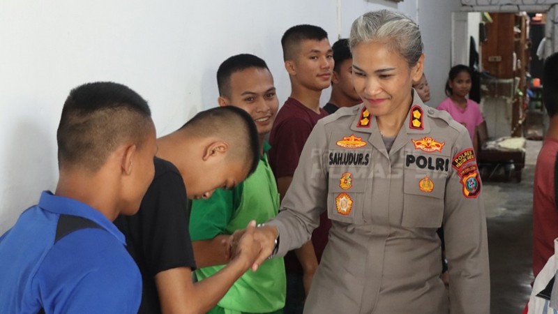 Jalin Silaturahmi dan Peduli Sesama, AKBP Sahudur TM Sitinjak SH SIK MH Kunjungi Panti Asuhan