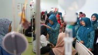 Peringati Hari Talasemia Sedunia, Istri Wakil Gubernur Aceh Santuni Pasien Talasemia di RSUDZA