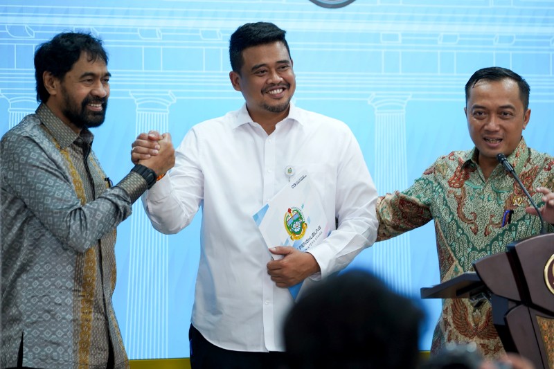 Gubernur Bobby Nasution Legawa Empat Pulau Ditetapkan Masuk Wilayah Aceh