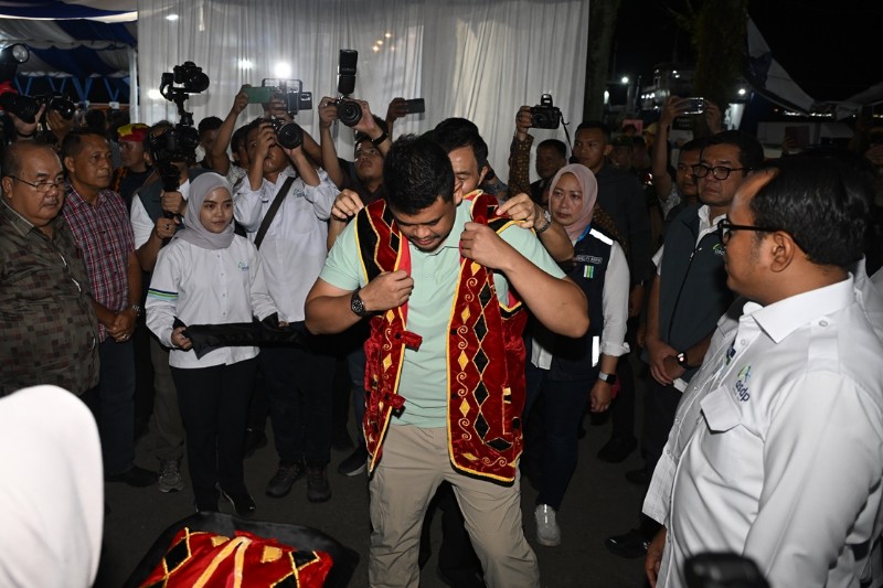 Lepas Pelayaran Perdana KMP Jatra II Gunungsitoli-Sibolga, Bobby Nasution Minta Berantas Kutipan Ilegal di Pelabuhan