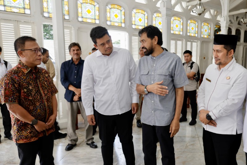 Mualem Terima Silahturrahmi Gubernur Sumut dan Bupati Tapanuli Tengah