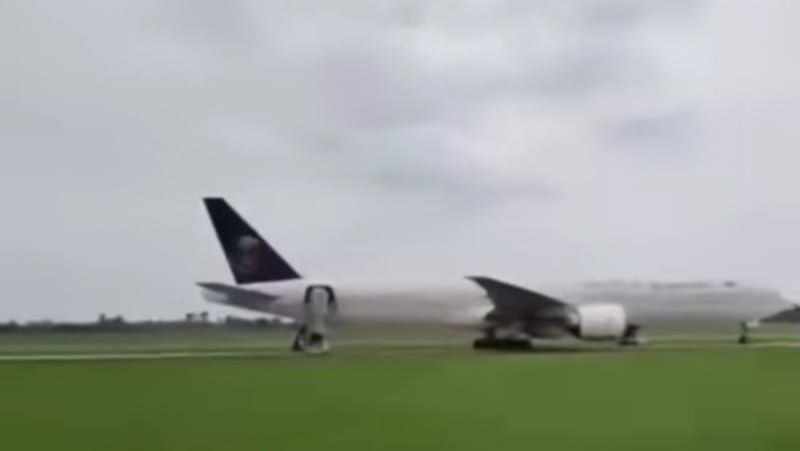 Pesawat Saudi Airlines Rute Jeddah–Jakarta Diteror, Mendarat Darurat di Bandara Kualanamu