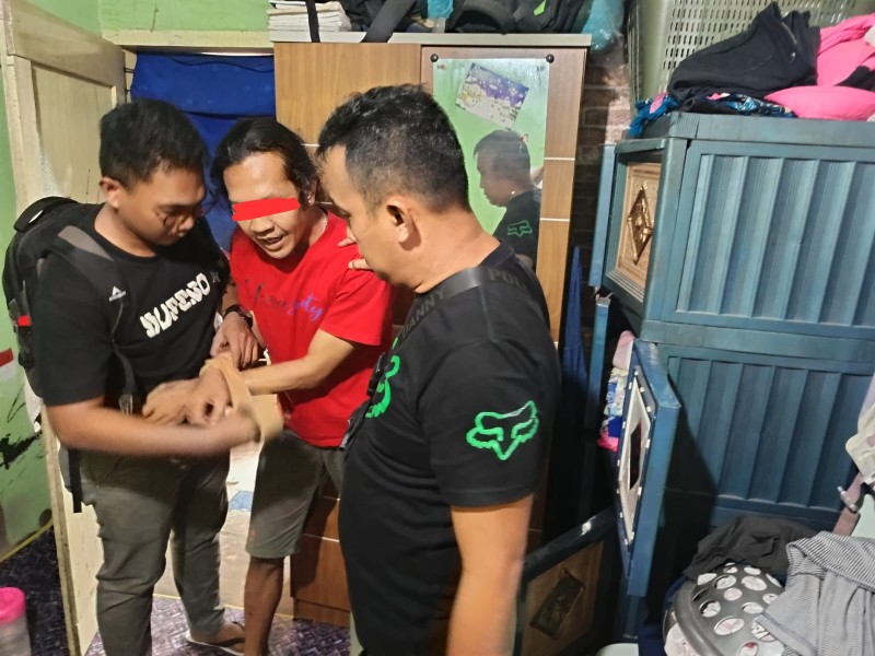 Pria Gondrong Ini Diamankan Petugas Kepemilikan 22 Paket Sabu-sabu