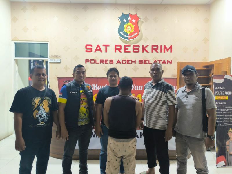 Setubuhi Anak Kandung Hingga Hamil, Seorang Pria Paruh Baya Ditangkap Polisi Aceh Selatan